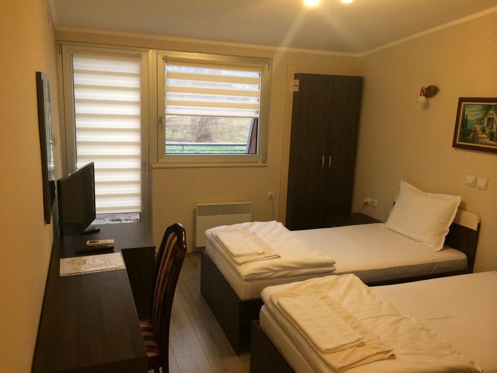 皮罗特Prenociste Gazela住宿加早餐旅馆 客房 照片