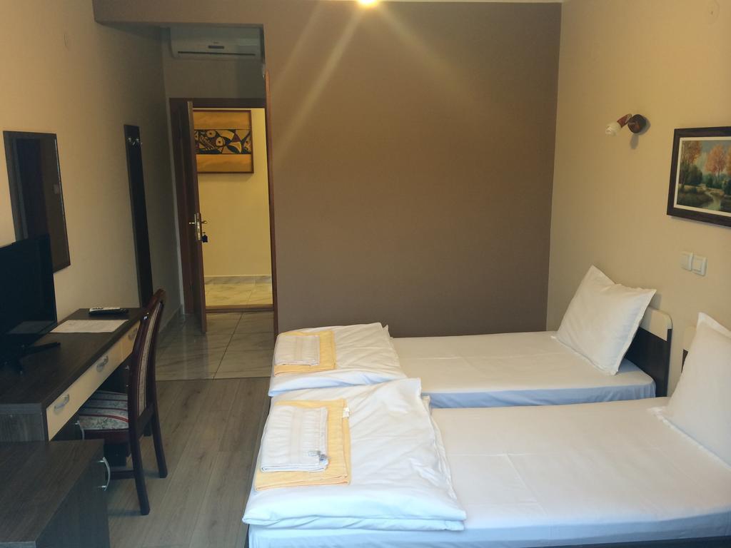 皮罗特Prenociste Gazela住宿加早餐旅馆 客房 照片